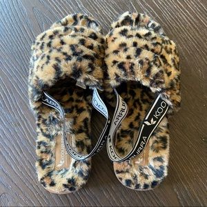Ugg koolaburra leopard print slippers, Size 8.